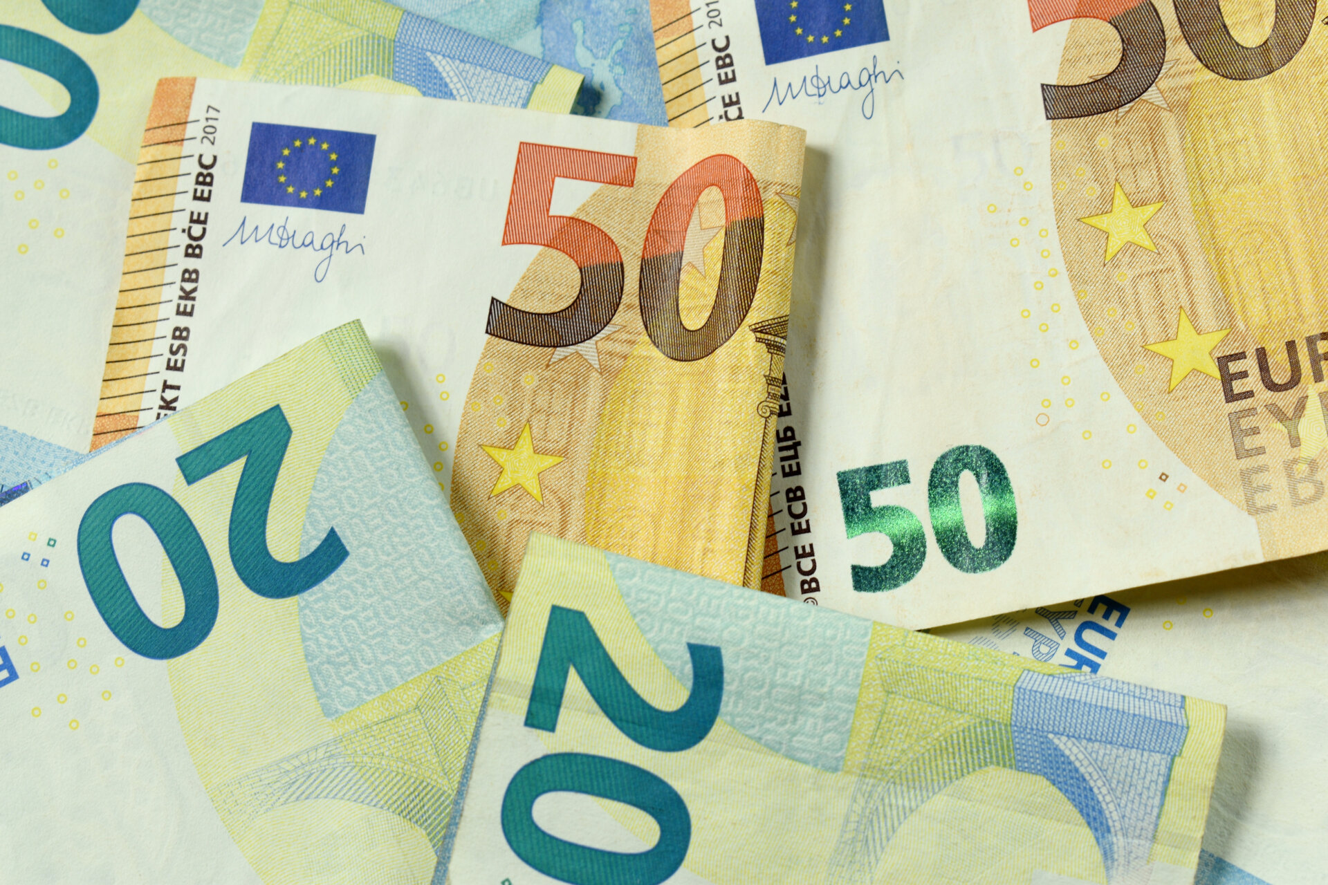 Gardai have issued a counterfeit cash warning to consumers.